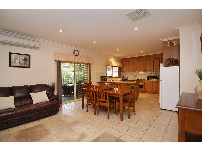 927 Fifteenth Street and Cambridge Terrace, Mildura VIC 3500