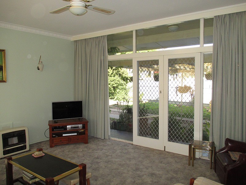 12 Martin Avenue, Ouyen VIC 3490