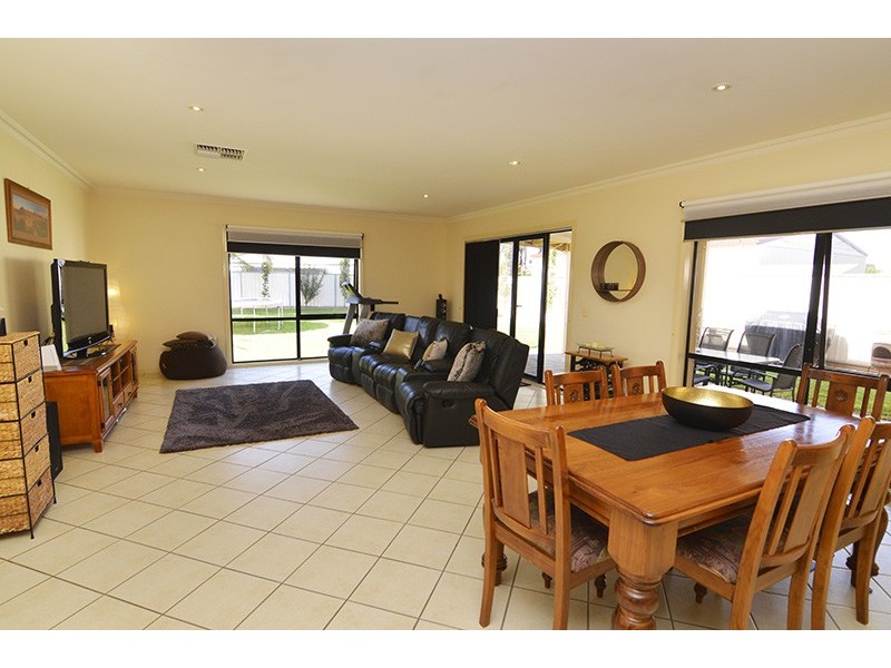 40 Belleview Drive, Irymple VIC 3498