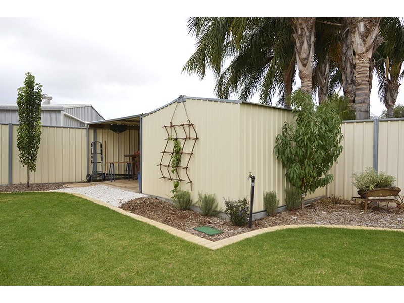 40 Belleview Drive, Irymple VIC 3498
