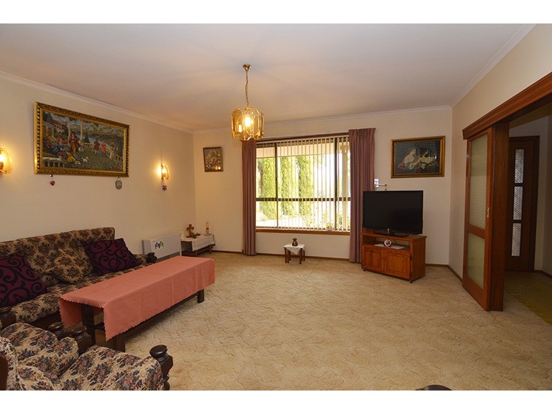 5 Woorak Court, Mildura VIC 3500