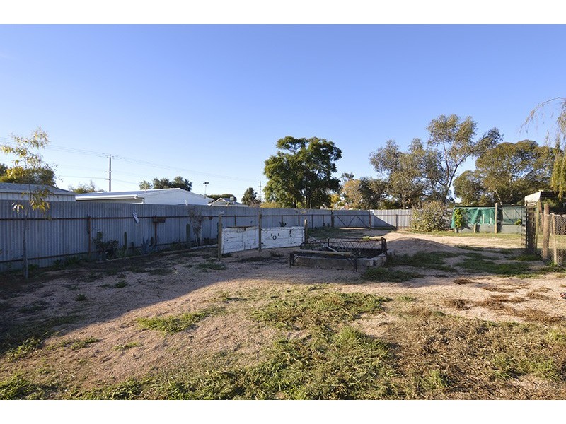 2 Lachlan Parade, Red Cliffs VIC 3496