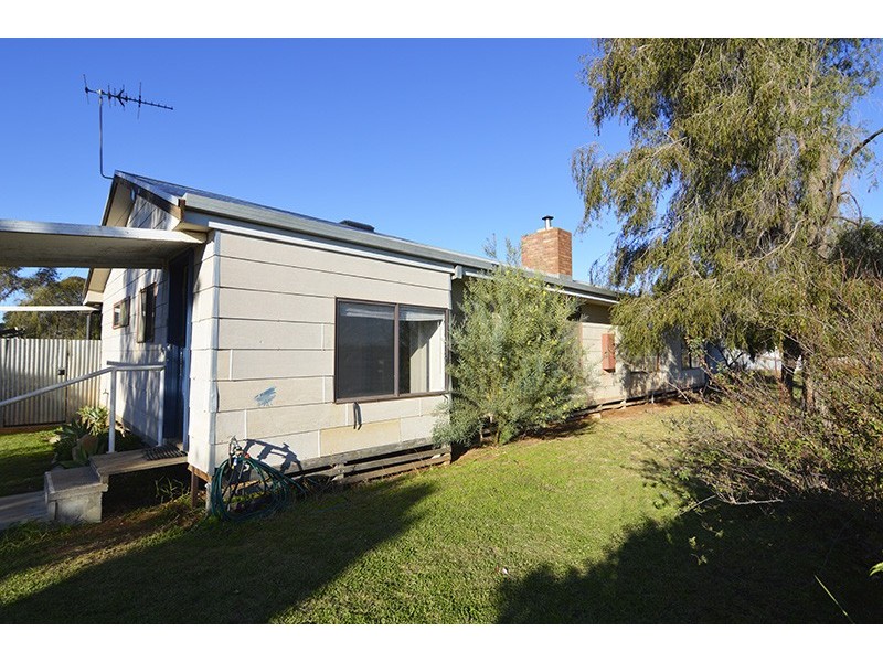 2 Lachlan Parade, Red Cliffs VIC 3496