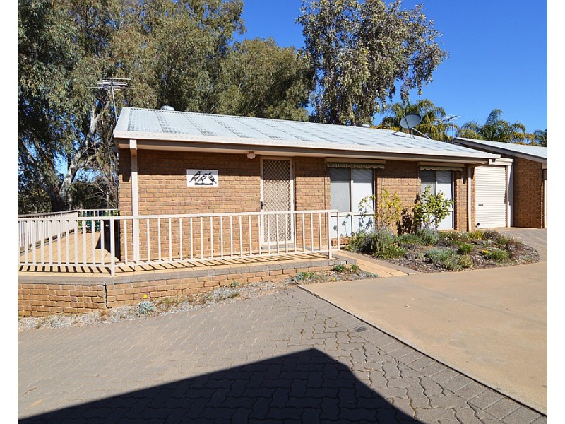 6/221-223 Adams Street, Wentworth NSW 2648