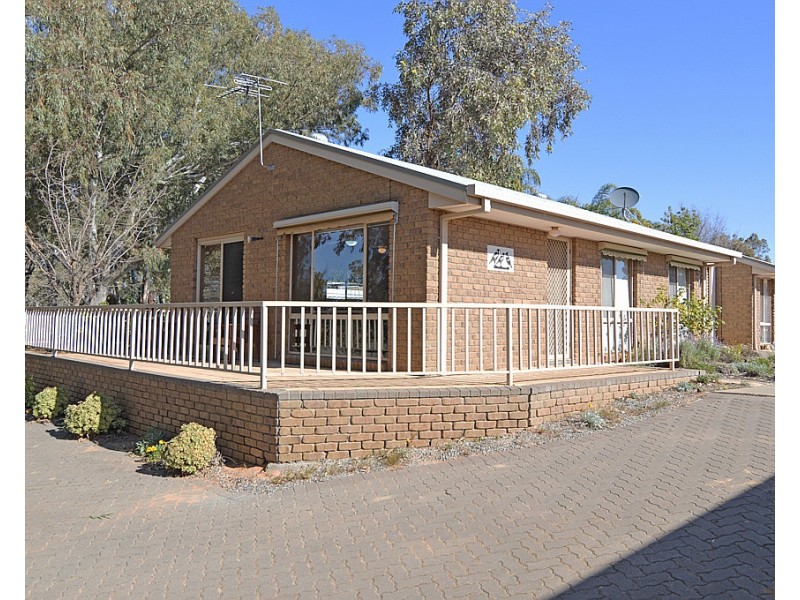 6/221-223 Adams Street, Wentworth NSW 2648