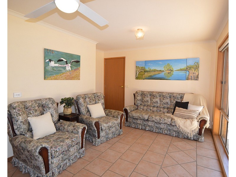 6/221-223 Adams Street, Wentworth NSW 2648