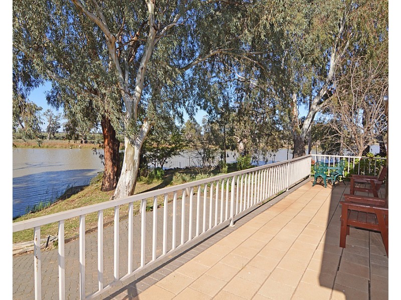 6/221-223 Adams Street, Wentworth NSW 2648