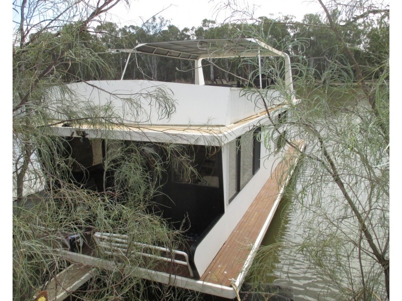 24/7 Houseboat, Yelta VIC 3505