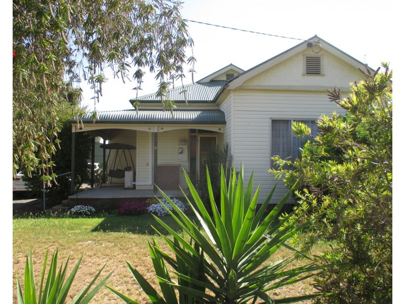 10 Mitchell Street, Ouyen VIC 3490