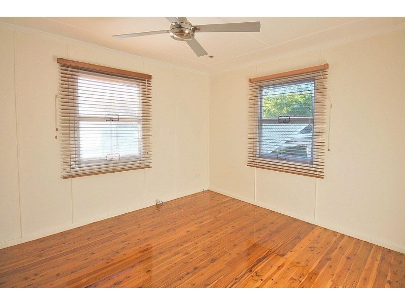 7 Saltash Street, Labrador QLD 4215