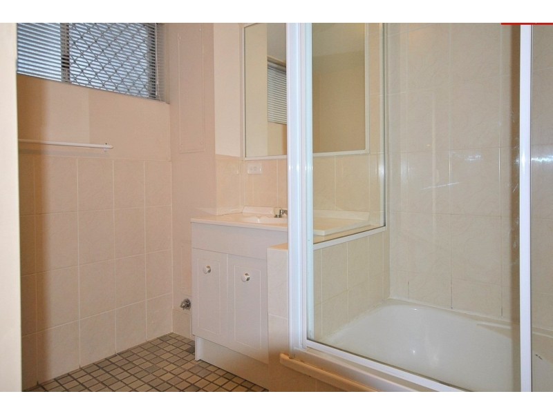 1/175 Muir Street, Labrador QLD 4215