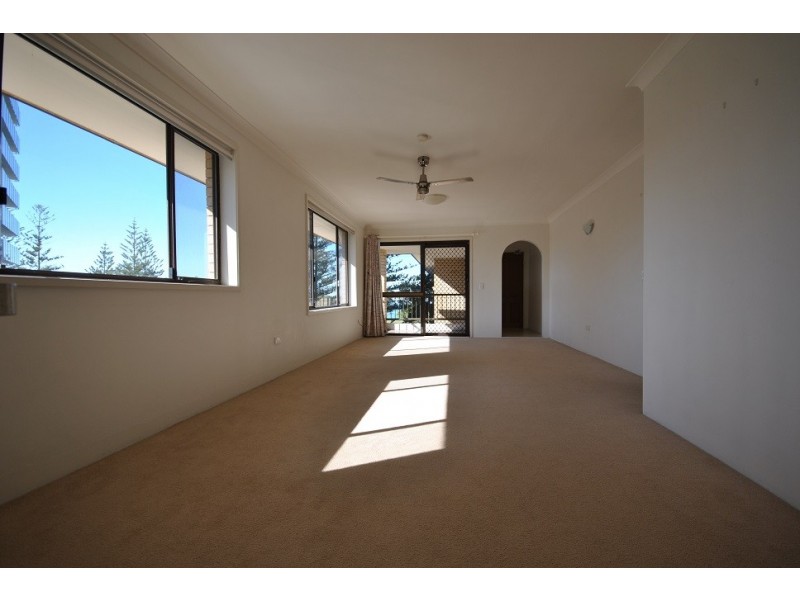 5/228 Marine Parade, Labrador QLD 4215