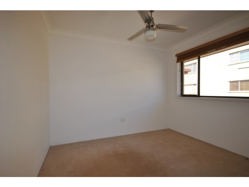 5/228 Marine Parade, Labrador QLD 4215