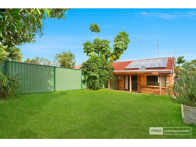 2/197 Central Street, Labrador QLD 4215