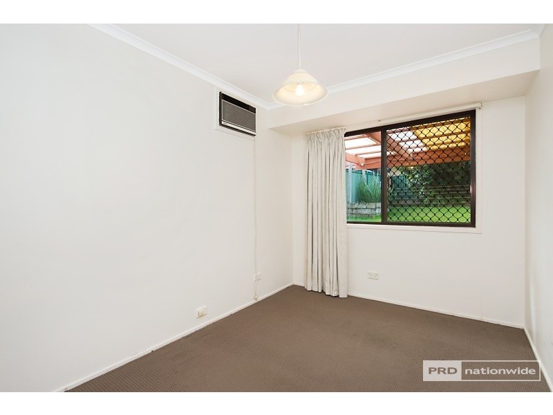 2/197 Central Street, Labrador QLD 4215