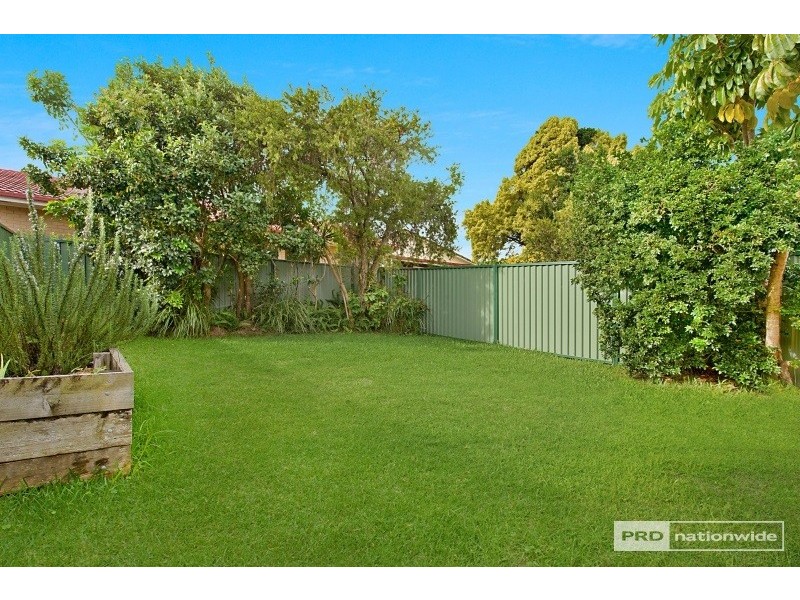 2/197 Central Street, Labrador QLD 4215