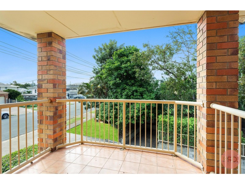 1/35 Huth Street, Labrador QLD 4215