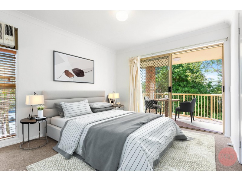 1/35 Huth Street, Labrador QLD 4215