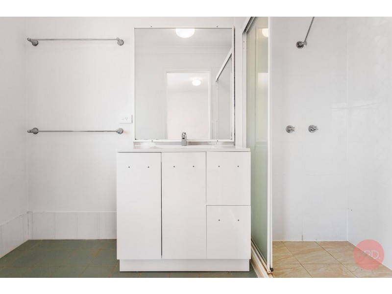 1/35 Huth Street, Labrador QLD 4215