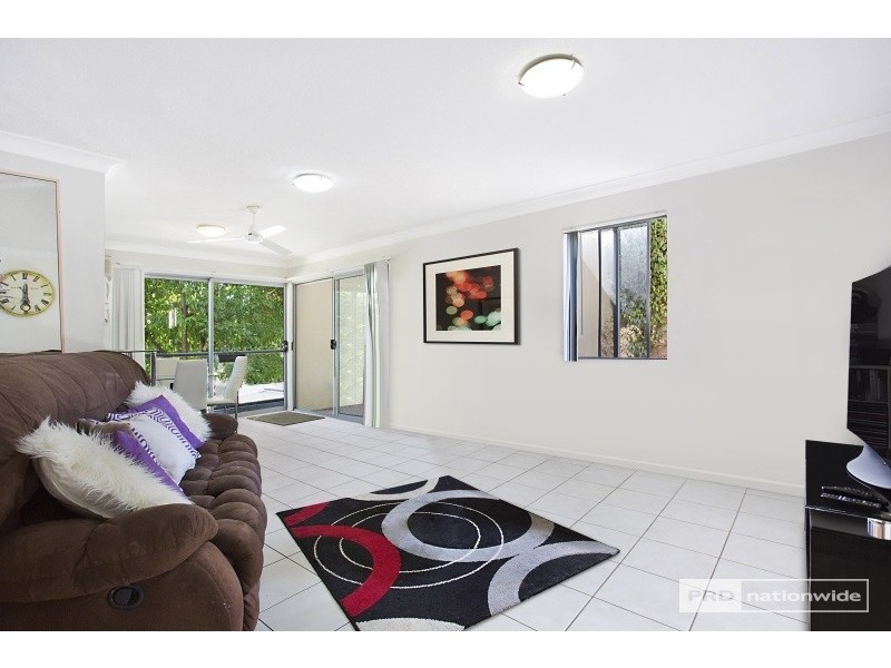 1/38 Johnston Street, Southport QLD 4215