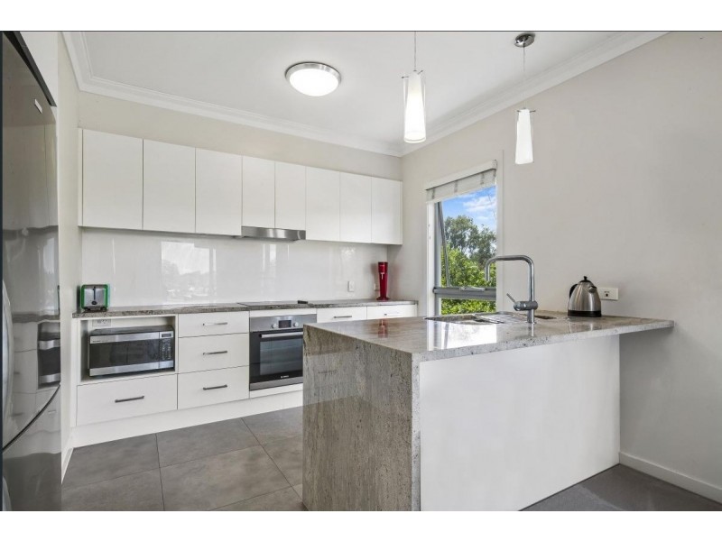 3/133 Benowa Road, Southport QLD 4215