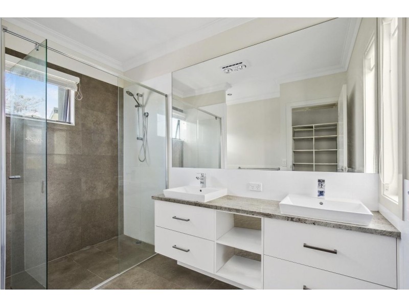 3/133 Benowa Road, Southport QLD 4215