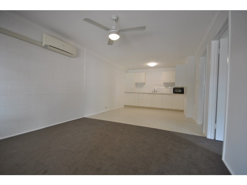 3/126 Marine Parade, Southport QLD 4215