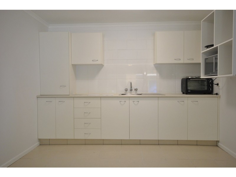 3/126 Marine Parade, Southport QLD 4215