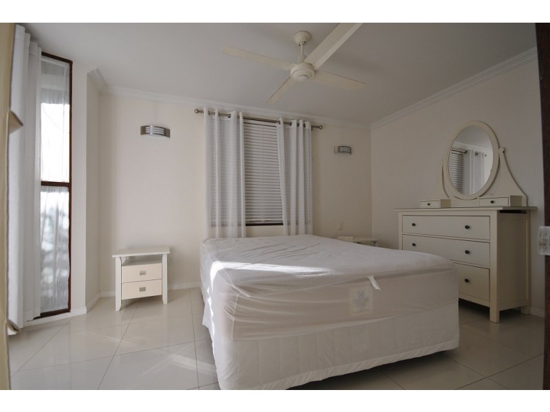 2/138 Johnston Street, Southport QLD 4215