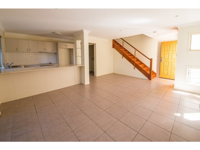 3/32-34 Margaret Street, Southport QLD 4215