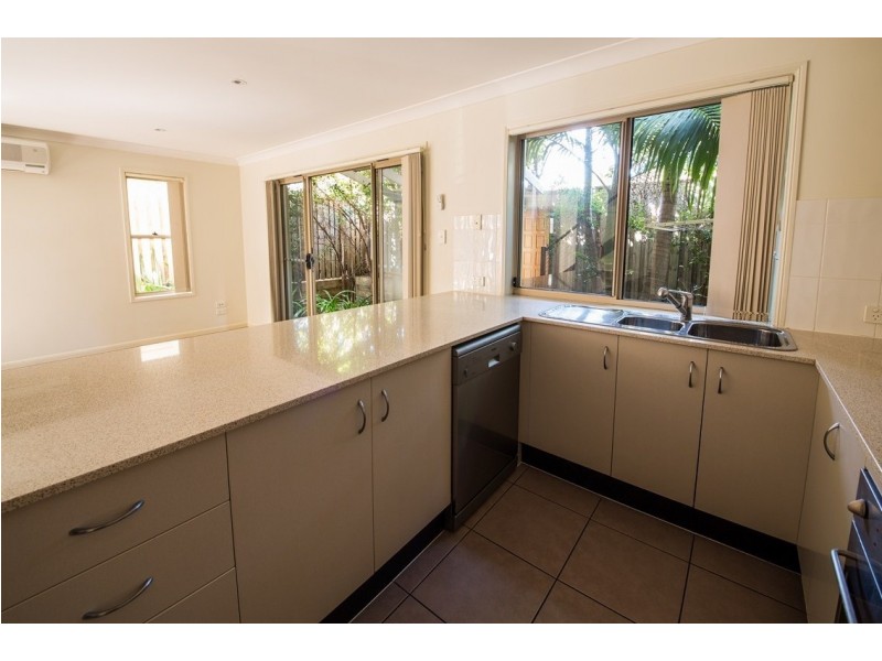 3/32-34 Margaret Street, Southport QLD 4215