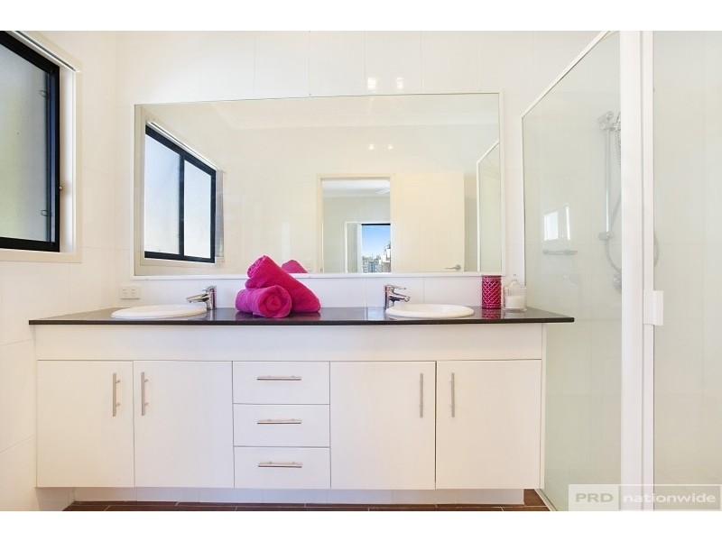 7/33 Harley Street, Labrador QLD 4215