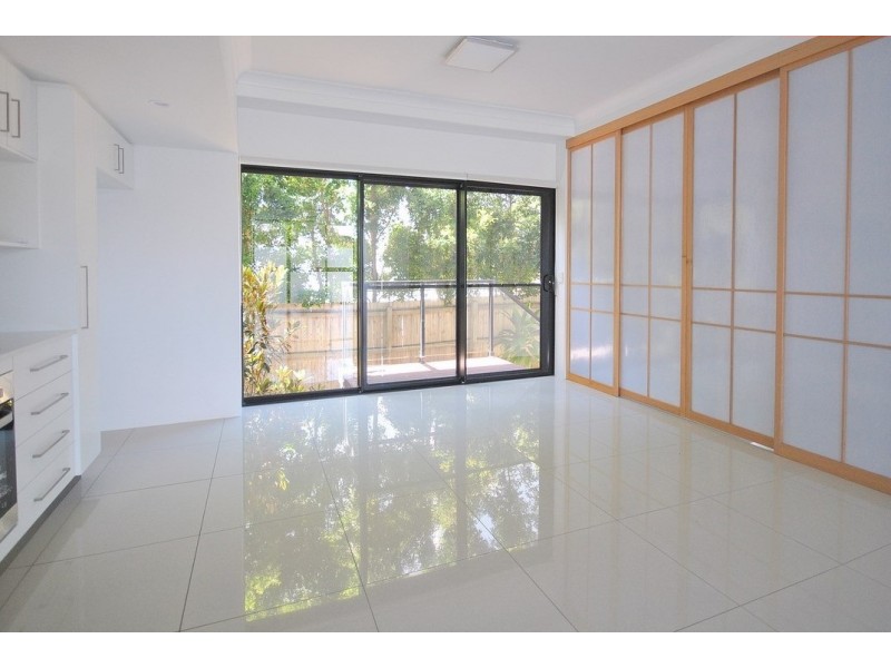 3/35-39 Central Street, Labrador QLD 4215