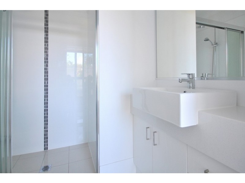 3/35-39 Central Street, Labrador QLD 4215
