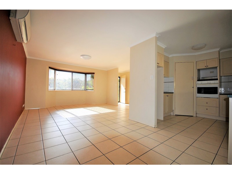 79 Wardoo Street, Southport QLD 4215