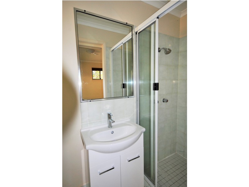 79 Wardoo Street, Southport QLD 4215