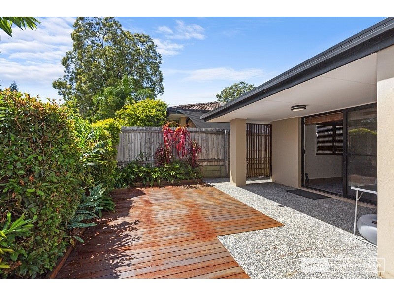 4/13 Schneider Avenue, Labrador QLD 4215