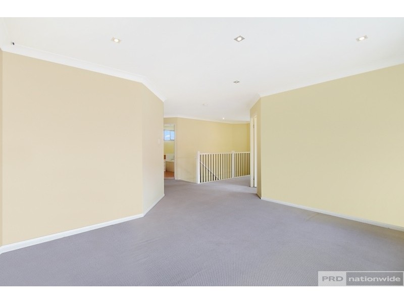 3 Eastbourne Chase, Arundel QLD 4214