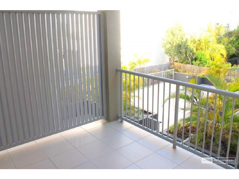 8/99 Muir Street, Labrador QLD 4215