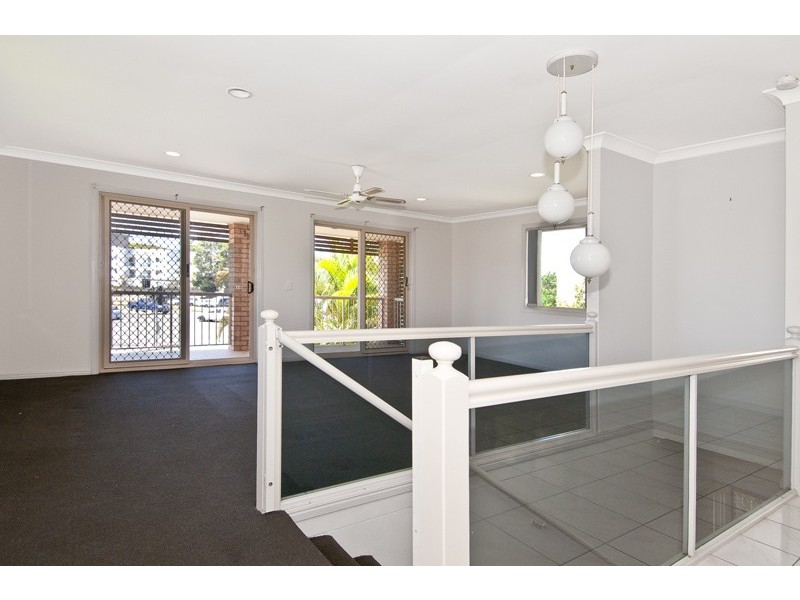 2/4 Stevens Street, Southport QLD 4215
