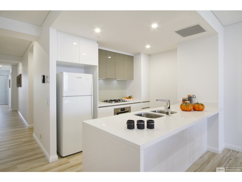 5511/2 Como Crescent, Southport QLD 4215