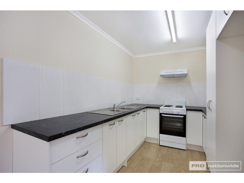 1/128 Kumbari Avenue, Labrador QLD 4215