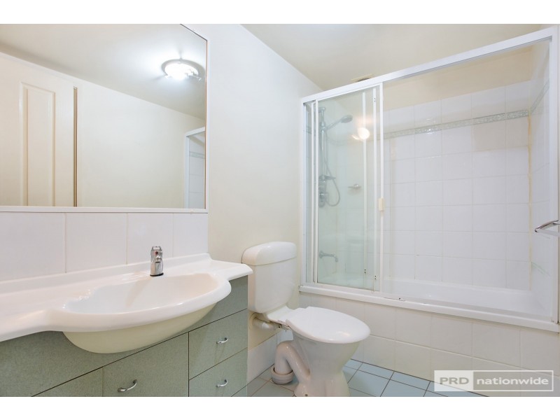 64/150 Marine Parade, Southport QLD 4215