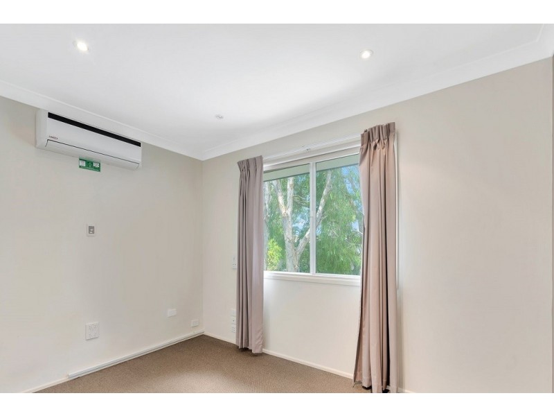 30 Yacht Street, Southport QLD 4215