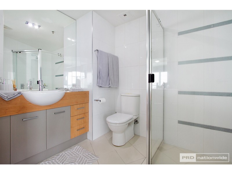 1206/300 Marine Parade, Labrador QLD 4215