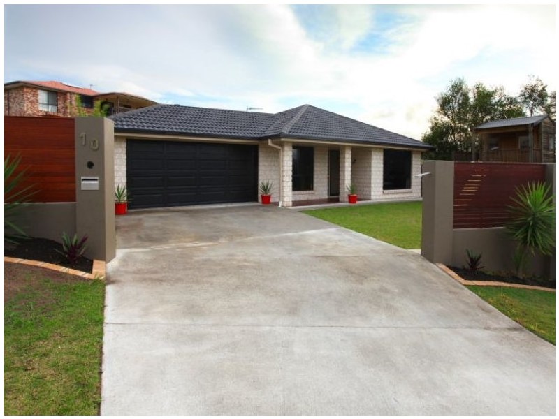 10 Pritchard Court, Pacific Pines QLD 4211