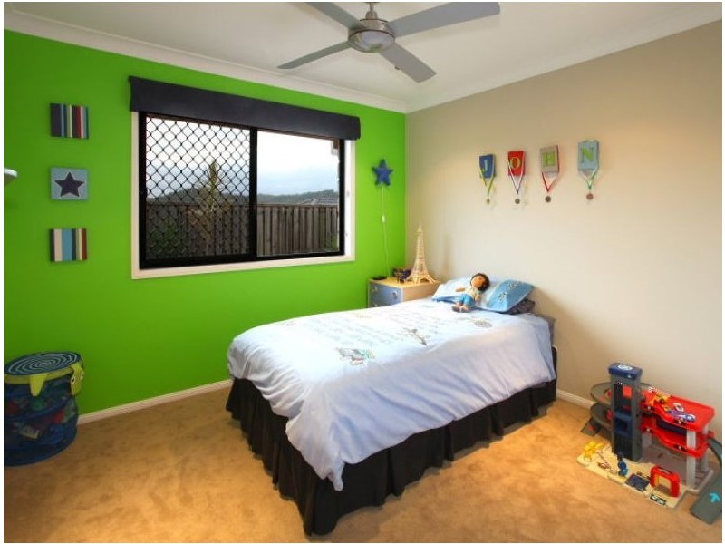 10 Pritchard Court, Pacific Pines QLD 4211