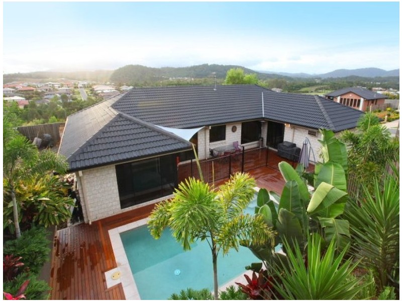 10 Pritchard Court, Pacific Pines QLD 4211