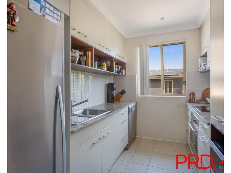 7/4-6 Locke Street, Southport QLD 4215