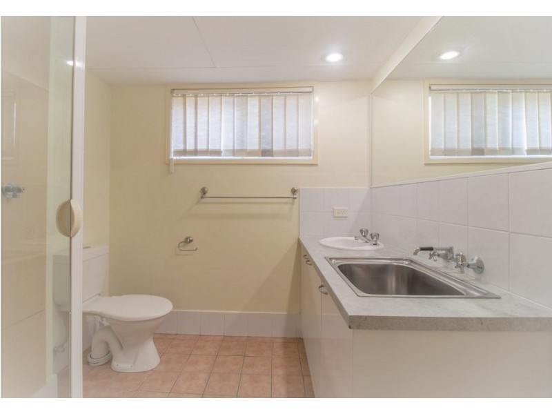 2/192 High Street, Southport QLD 4215